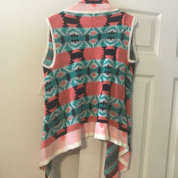 Colorful Vest - Picture 3 of 4